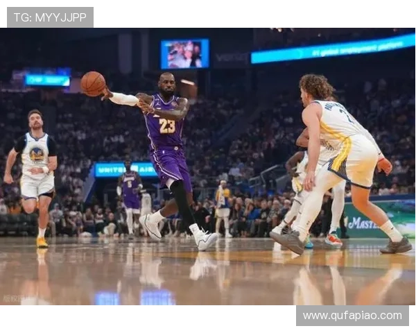 詹姆斯未定去向勇士全力争夺